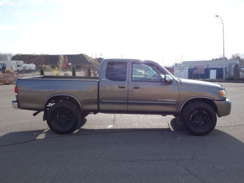TOYOTA TUNDRA 4WD SR5 CREW CAB 4 DOORS V6 5-SPEED MANUAL SERVICED NO RESERVE, image 7