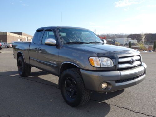 TOYOTA TUNDRA 4WD SR5 CREW CAB 4 DOORS V6 5-SPEED MANUAL SERVICED NO RESERVE, image 8