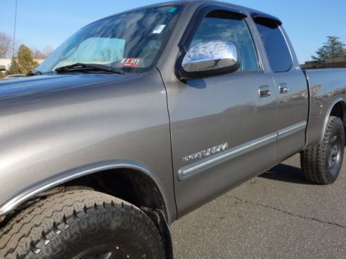 TOYOTA TUNDRA 4WD SR5 CREW CAB 4 DOORS V6 5-SPEED MANUAL SERVICED NO RESERVE, image 11