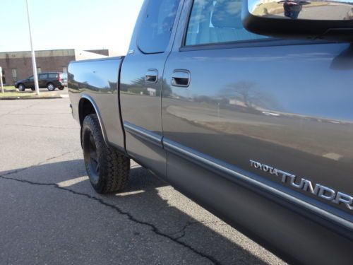 TOYOTA TUNDRA 4WD SR5 CREW CAB 4 DOORS V6 5-SPEED MANUAL SERVICED NO RESERVE, image 23