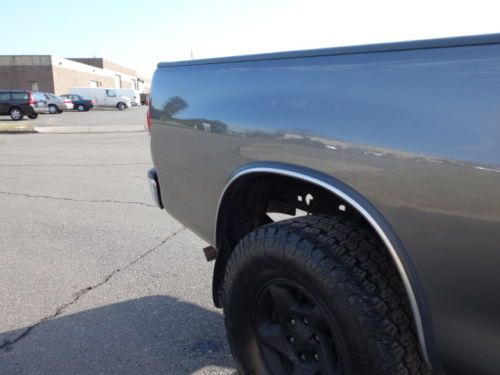 TOYOTA TUNDRA 4WD SR5 CREW CAB 4 DOORS V6 5-SPEED MANUAL SERVICED NO RESERVE, image 27