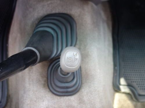 TOYOTA TUNDRA 4WD SR5 CREW CAB 4 DOORS V6 5-SPEED MANUAL SERVICED NO RESERVE, image 63