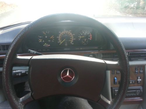 1985 Mercedes BENZ 380 SE ...LIKE NEW ..ANTIQUE...SHARP...RUNS 100%, image 19
