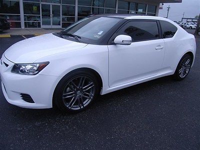 2013 2dr hb at 2.5l auto white