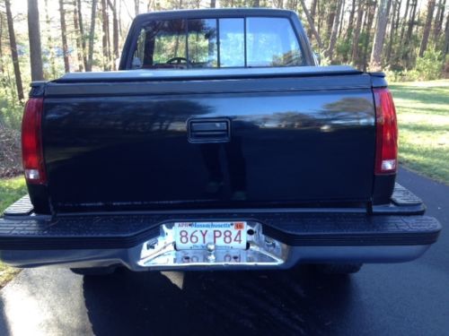 1989 Chevrolet 1500 4x4 Stepside Pickup, image 3