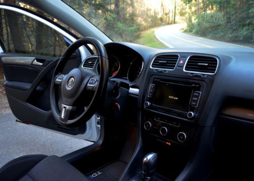 2012 Volkswagen Golf TDI Hatchback. VW Clean Turbo Diesel. Great MPG. One Owner, image 8