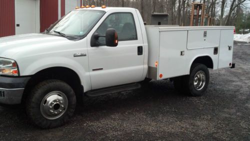2005 ford f350. 6.0 liter diesel. reading 9&#039; utility body with fuel tank