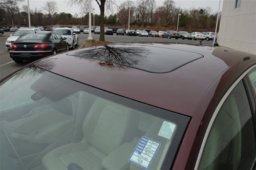 33K, one owner, leatherette, leather, SE V6, World Auto Certified,  Red, Ivory, image 13