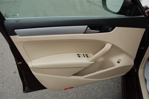 33K, one owner, leatherette, leather, SE V6, World Auto Certified,  Red, Ivory, image 14