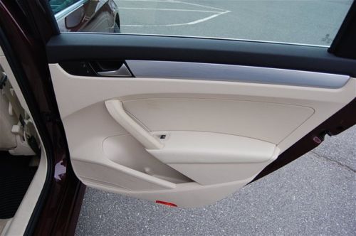 33K, one owner, leatherette, leather, SE V6, World Auto Certified,  Red, Ivory, image 37