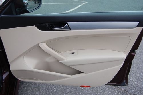 33K, one owner, leatherette, leather, SE V6, World Auto Certified,  Red, Ivory, image 41