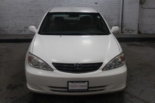 2003 Toyota camry le, image 2
