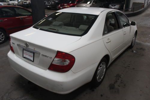2003 Toyota camry le, image 10