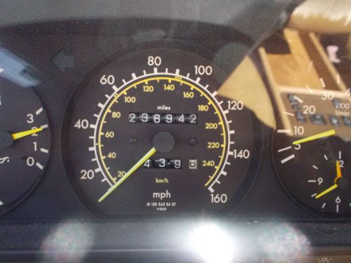 1989 Mercedes 300E, NO RESERVE, image 5