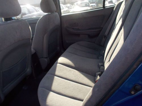 2005 Hyundai Elantra, NO RESERVE, image 4