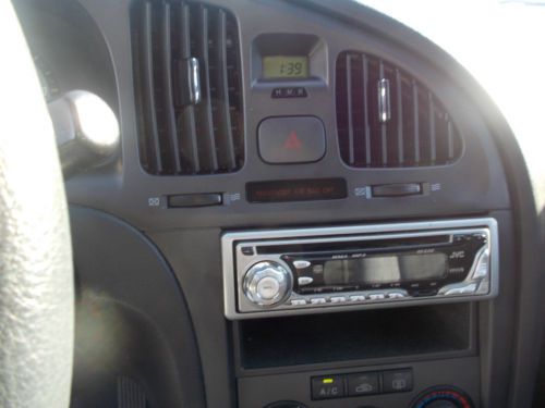 2005 Hyundai Elantra, NO RESERVE, image 6