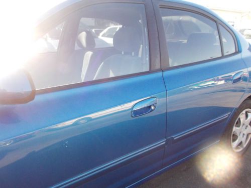 2005 Hyundai Elantra, NO RESERVE, image 8