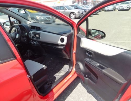 WE FINANCE ONE OWNER CHERRY RED HD RADIO FWD POWER AUX BLUETOOTH LOW MILES GAS, image 17