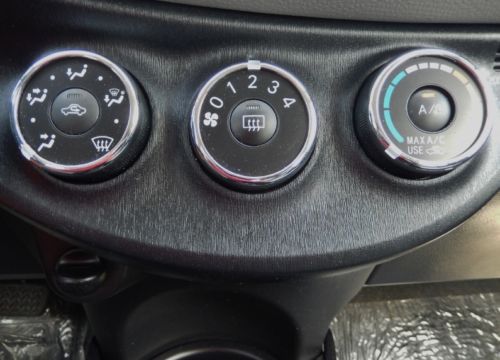 WE FINANCE ONE OWNER CHERRY RED HD RADIO FWD POWER AUX BLUETOOTH LOW MILES GAS, image 36