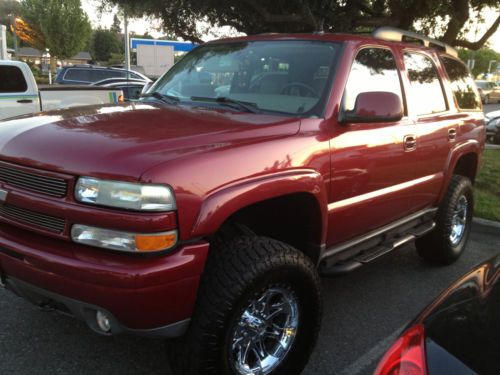Z71 tahoe lifted w/extras