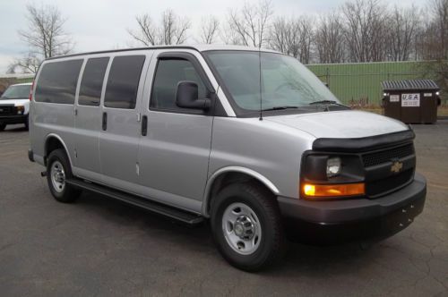 2011 chevrolet 2500 express ls 12 passenger window van