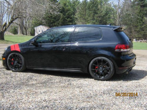 2010 Volkswagen GTI Hatchback 2-Door 2.0L, image 3