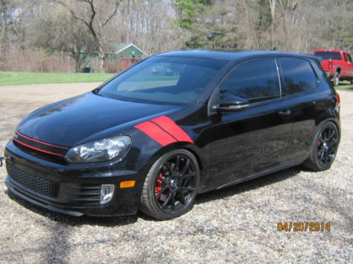 2010 Volkswagen GTI Hatchback 2-Door 2.0L, image 4