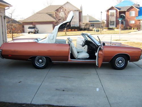 BEAUTIFUL RARE #S MATCHING 1969 CHRYSLER 300 CONVERTIBLE - 62,000 ACTUAL MILES, image 2