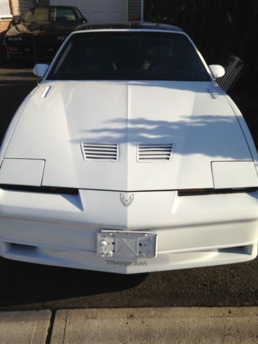 Prestine condition1989 pontiac firebird trans am gta coupe 2-door