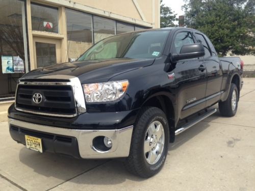 2012 toyota tundra base crew cab pickup 4-door 5.7l