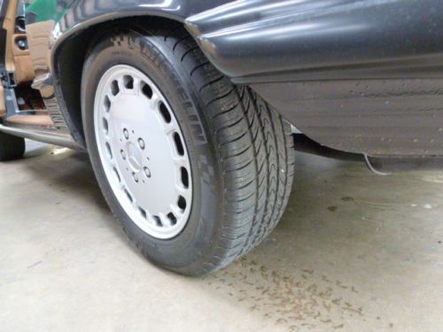 Beautiful 1986 Mercedes 560 SL , Metallic gray with tan leather 58,648 miles, image 8