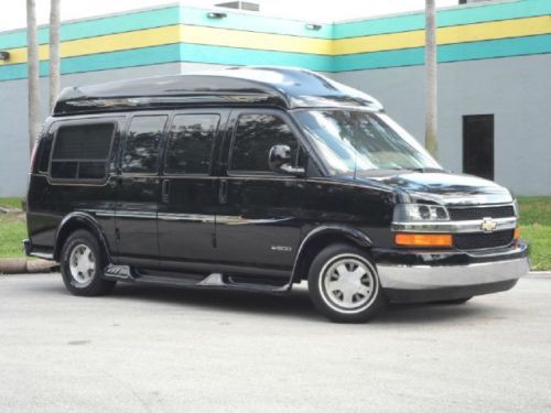 1500 hi top conversion 06 front face lift van black / tan ready for highway