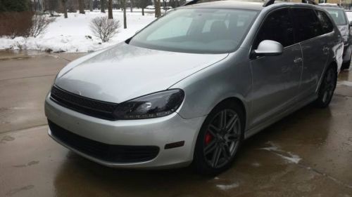 2012 jetta jsw wagon, great condition 6 speed manual runs great mpg