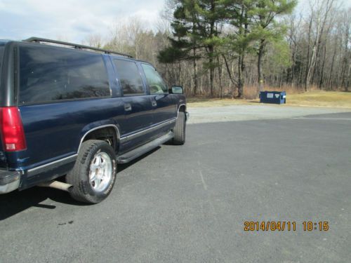 1999 Chevrolet K1500 Suburban LS Sport Utility 4-Door 5.7L, image 2