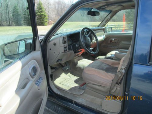 1999 Chevrolet K1500 Suburban LS Sport Utility 4-Door 5.7L, image 8