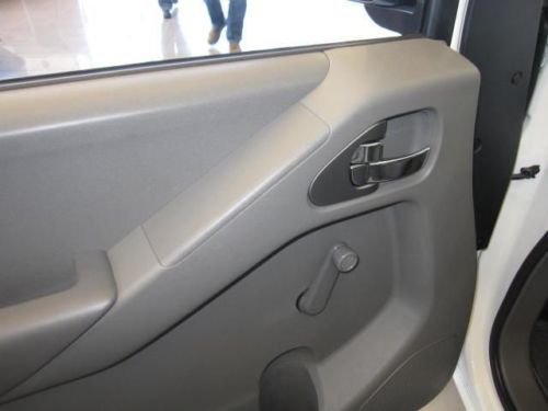 2013 Nissan Frontier S Extended Cab Pickup 4-Door 2.5L, image 9