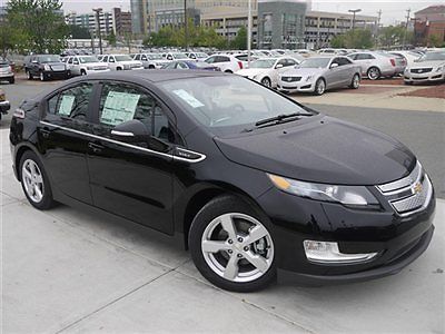 New 2013 volt black-jet black interior, remote start, rearview vision camera