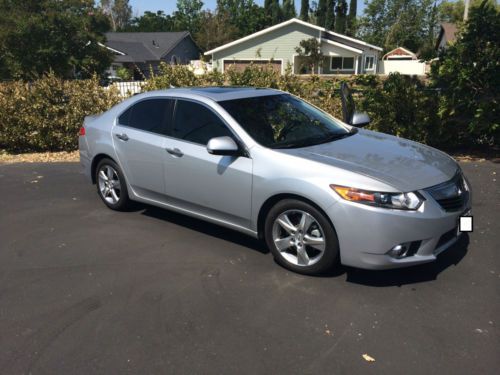 2011 acura tsx base sedan, low miles, factory warranty