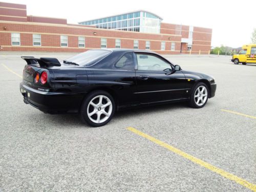 Nissan skyline gtt r34 1998. rb25 motor.  clean.  never driven in winter. videos