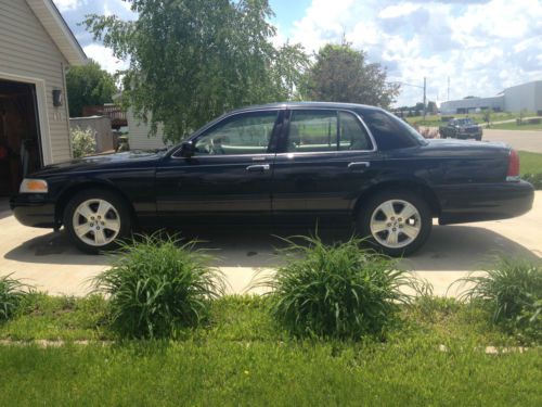 2011 ford crown victoria lx sedan 4-door 4.6l