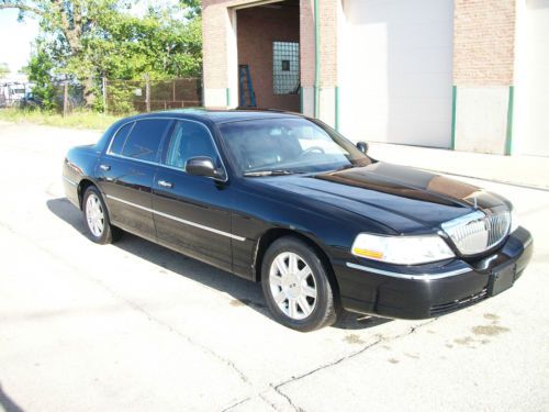 2007 lincoln town car executive l sedan 4-door 4.6l