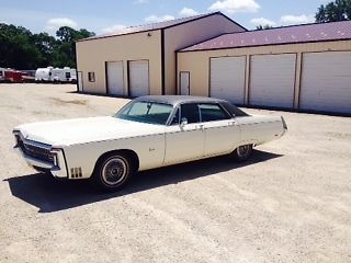 1969 chrysler imperial lebaron hardtop 4-door 7.2l