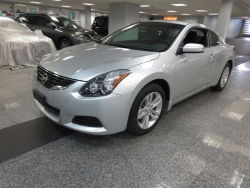 2011 nissan 2.5 s coupe