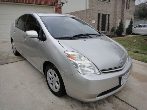 2004 toyota prius base hatchback 4-door 1.5l