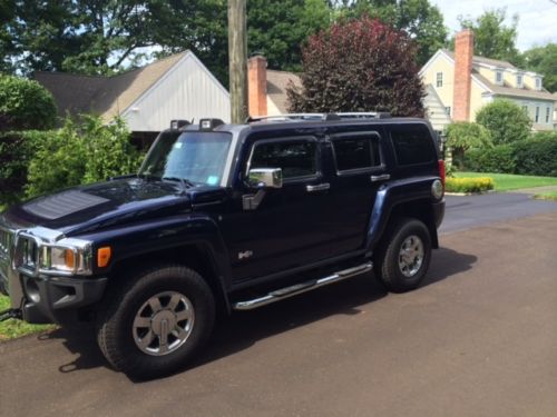 Great condition only 65000 miles black h3 loaded with every accessory