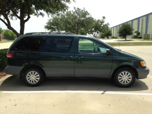 Toyota: sienna green