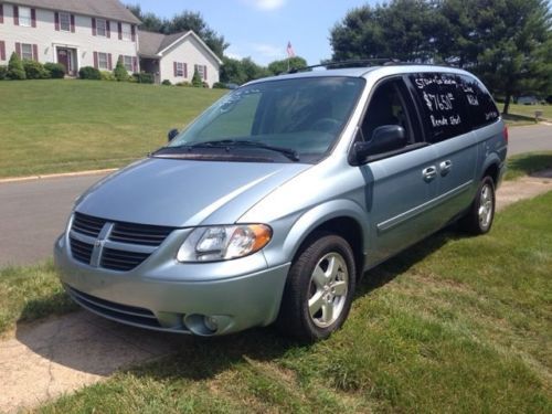 2005 dodge grand caravan sxt power doors rear ac/heat stow n go automatic 4-door