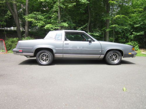 1987 oldsmobile cutlass supreme v8 gbody rust free! low miles!