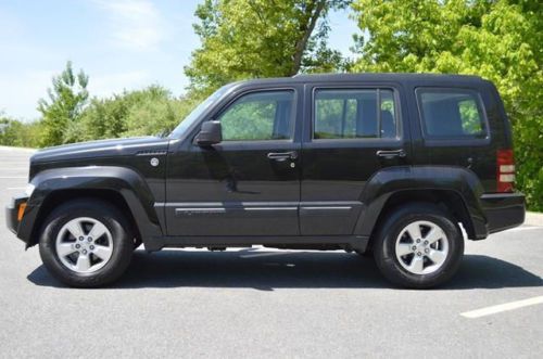 Wow ! only 39k miles! 2012 jeep liberty 4x4 low miles @ best offer!