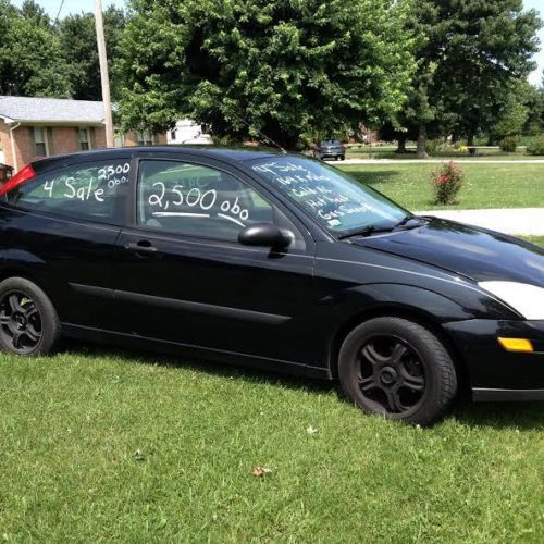 Black ford focus zx3 hatchback